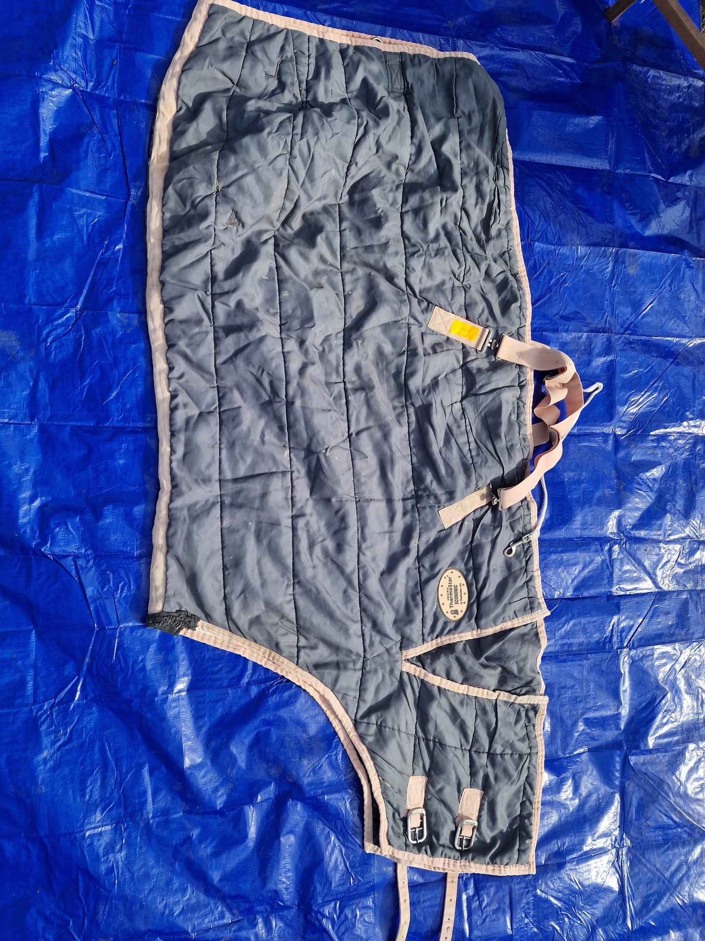 Derka stajenna z wypełnieniem 125 cm