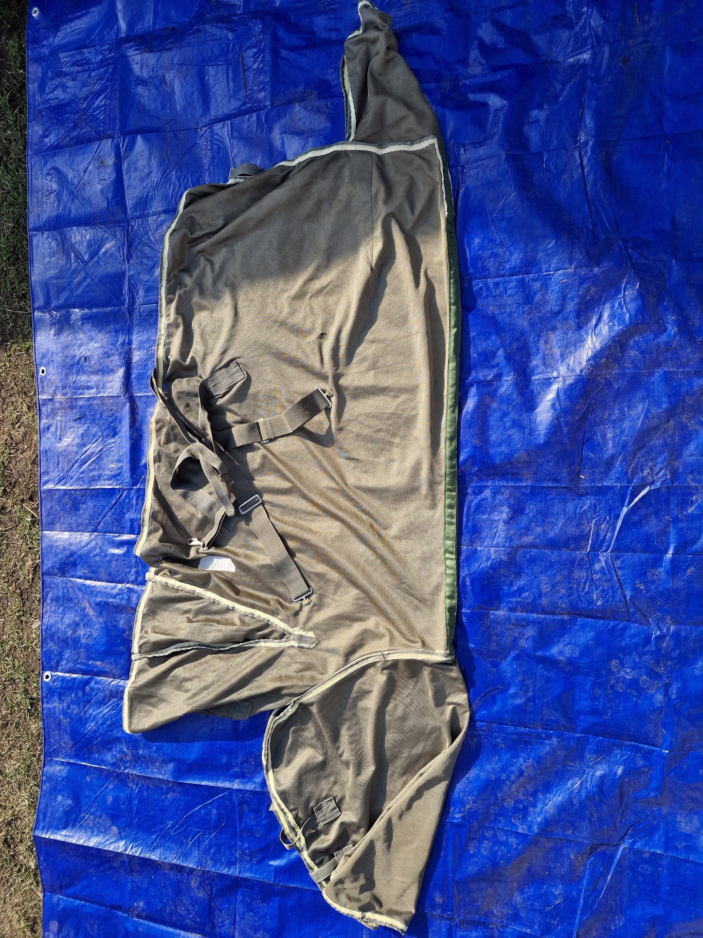 Derka siatkowa 115 cm z kapturem