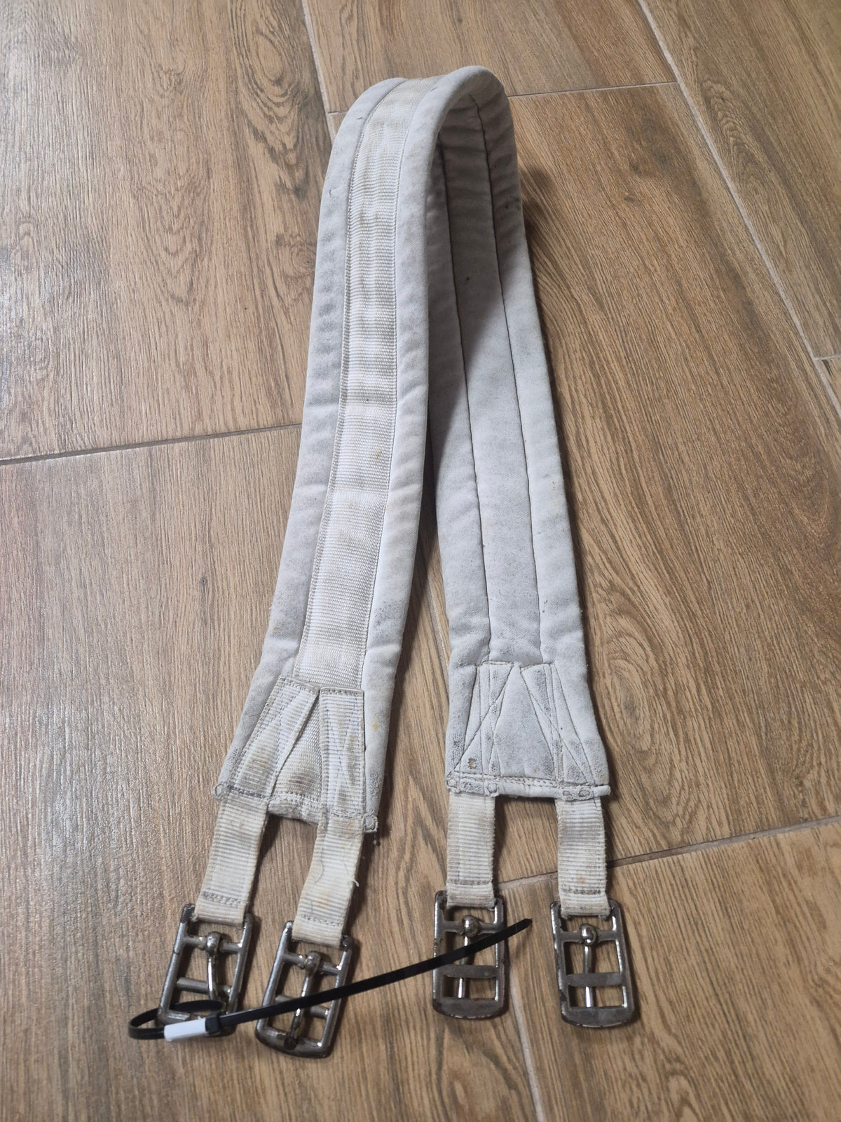 Popręg biały bucas 130 cm bez gum