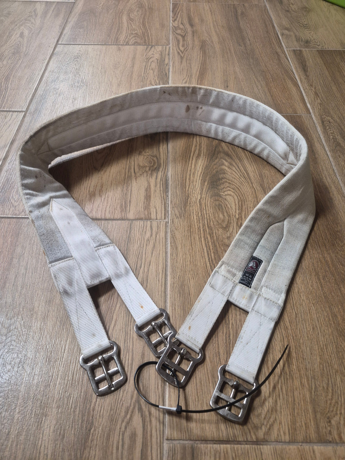 Używany popręg 135 cm biały