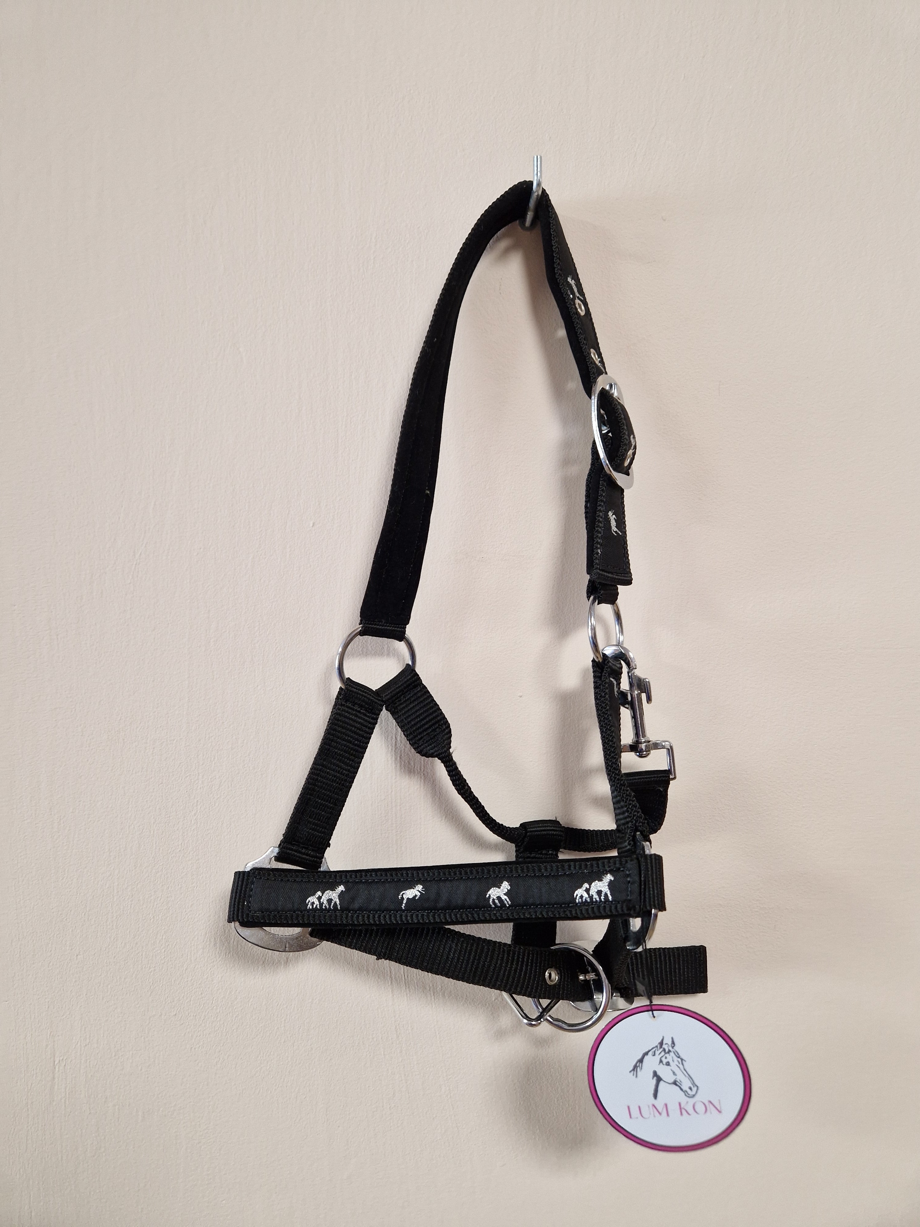 Kantar Lum-Kon Velvet Horse Emblem Black