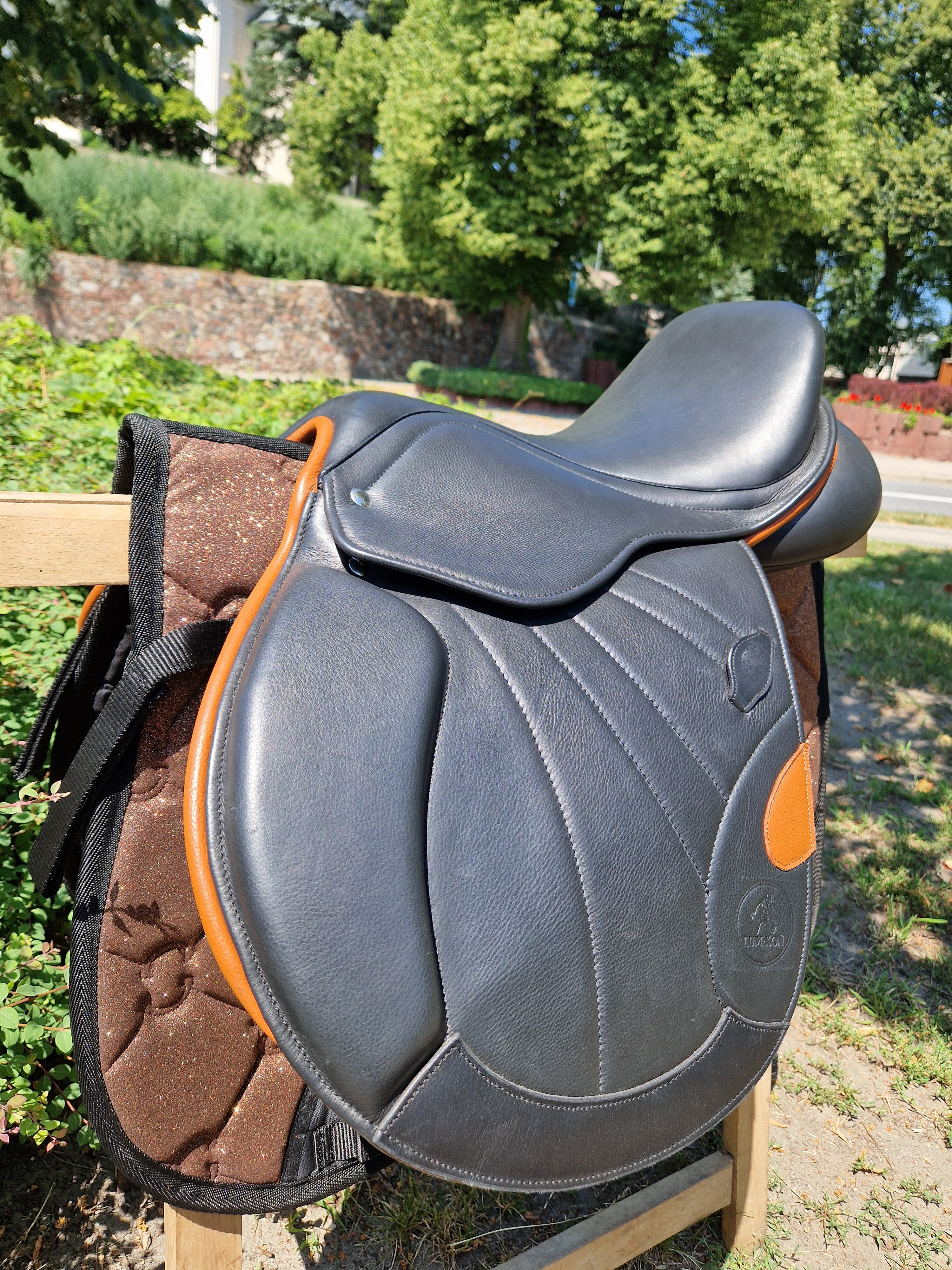 Siodło Custom Black & London Premium