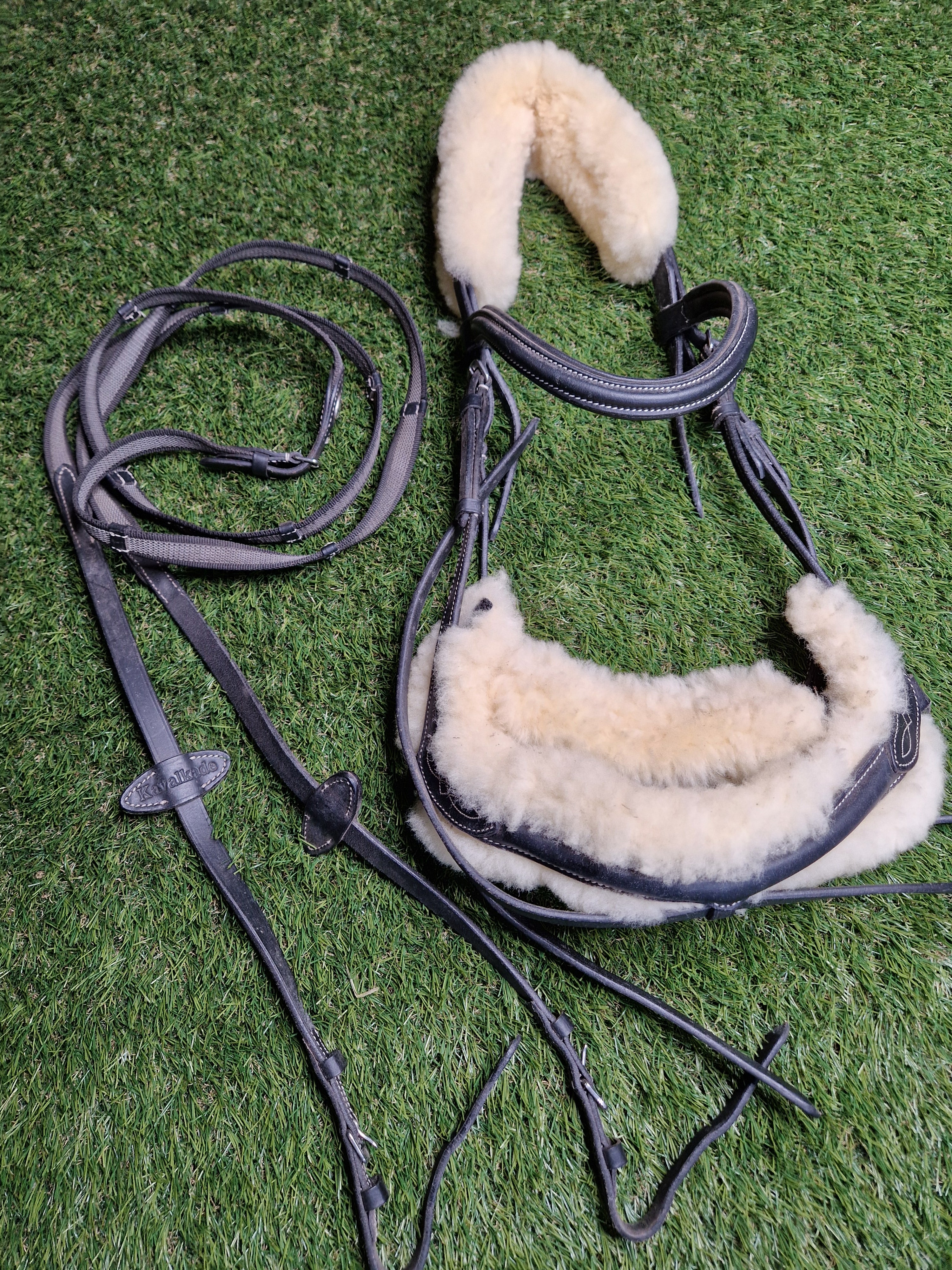 Ogłowie anatomiczne z Futerkiem FULL Kavalkade