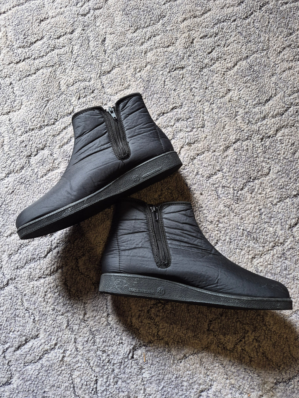 Buty sztyblety zapinane na zamek 40 rozm.