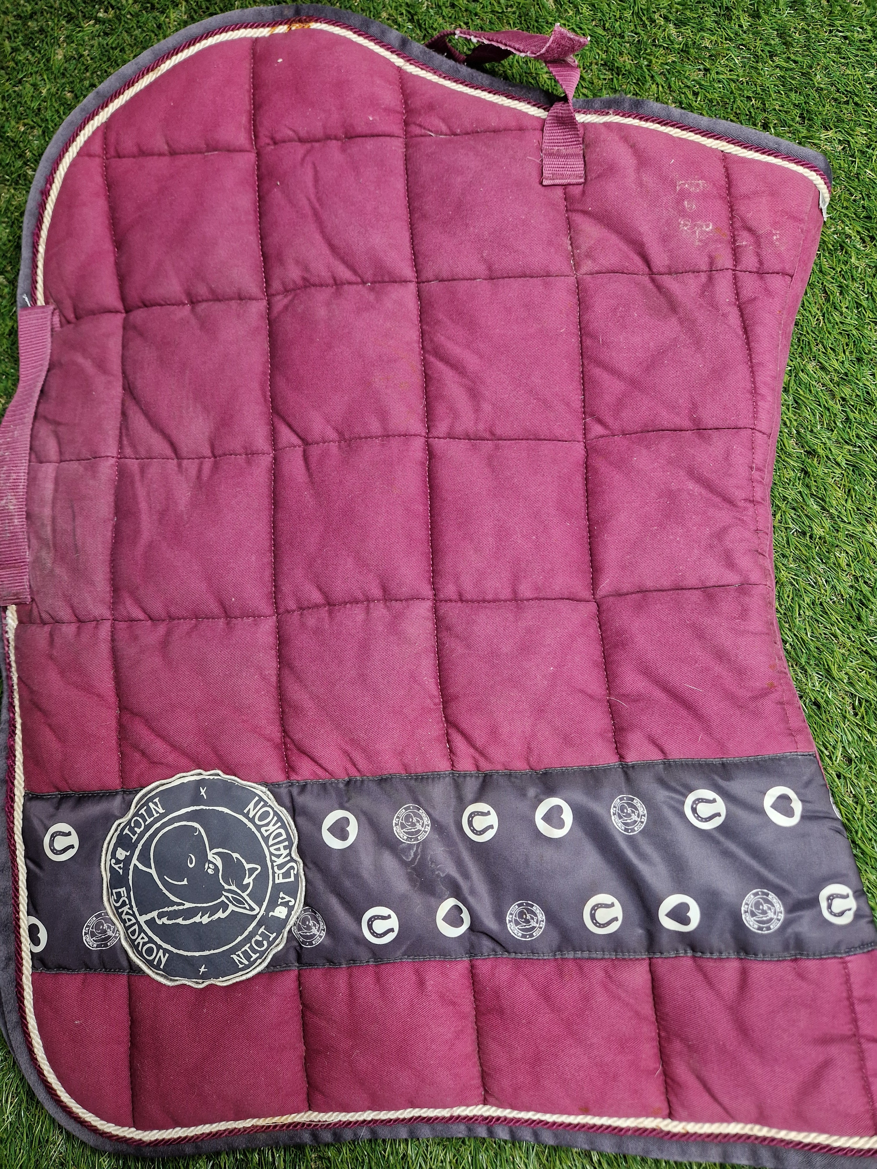 Komplet vs full eskadron NICI Burgundy 2014/15