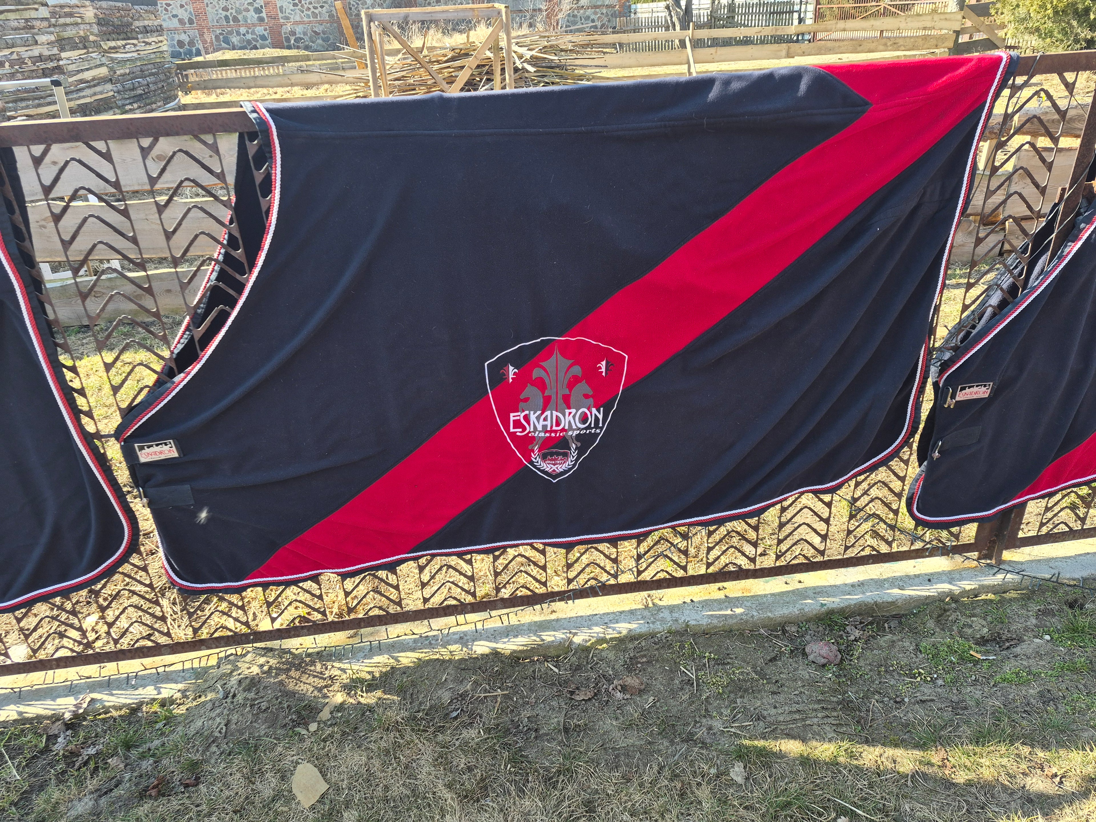 Derka eskadron polarowa navy red 145 cm ( L )