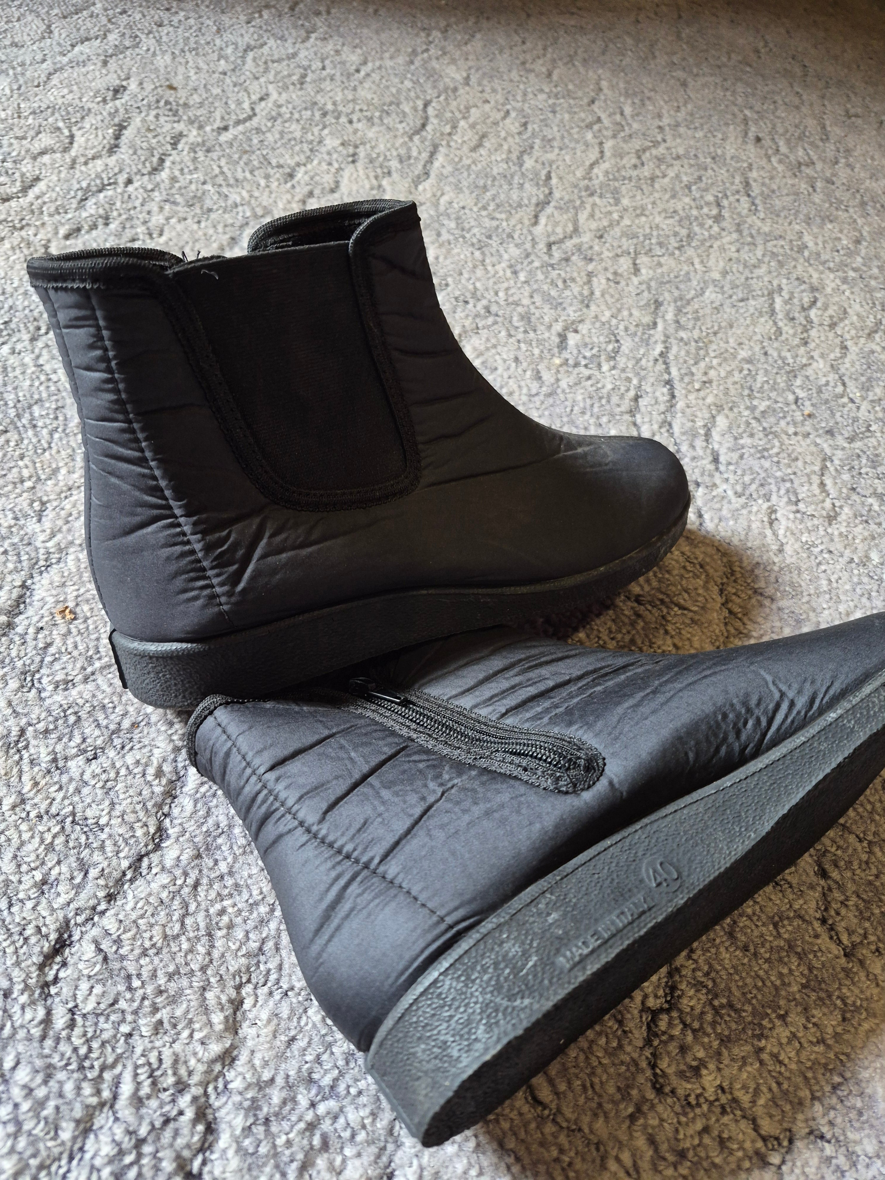 Buty sztyblety zapinane na zamek 40 rozm.