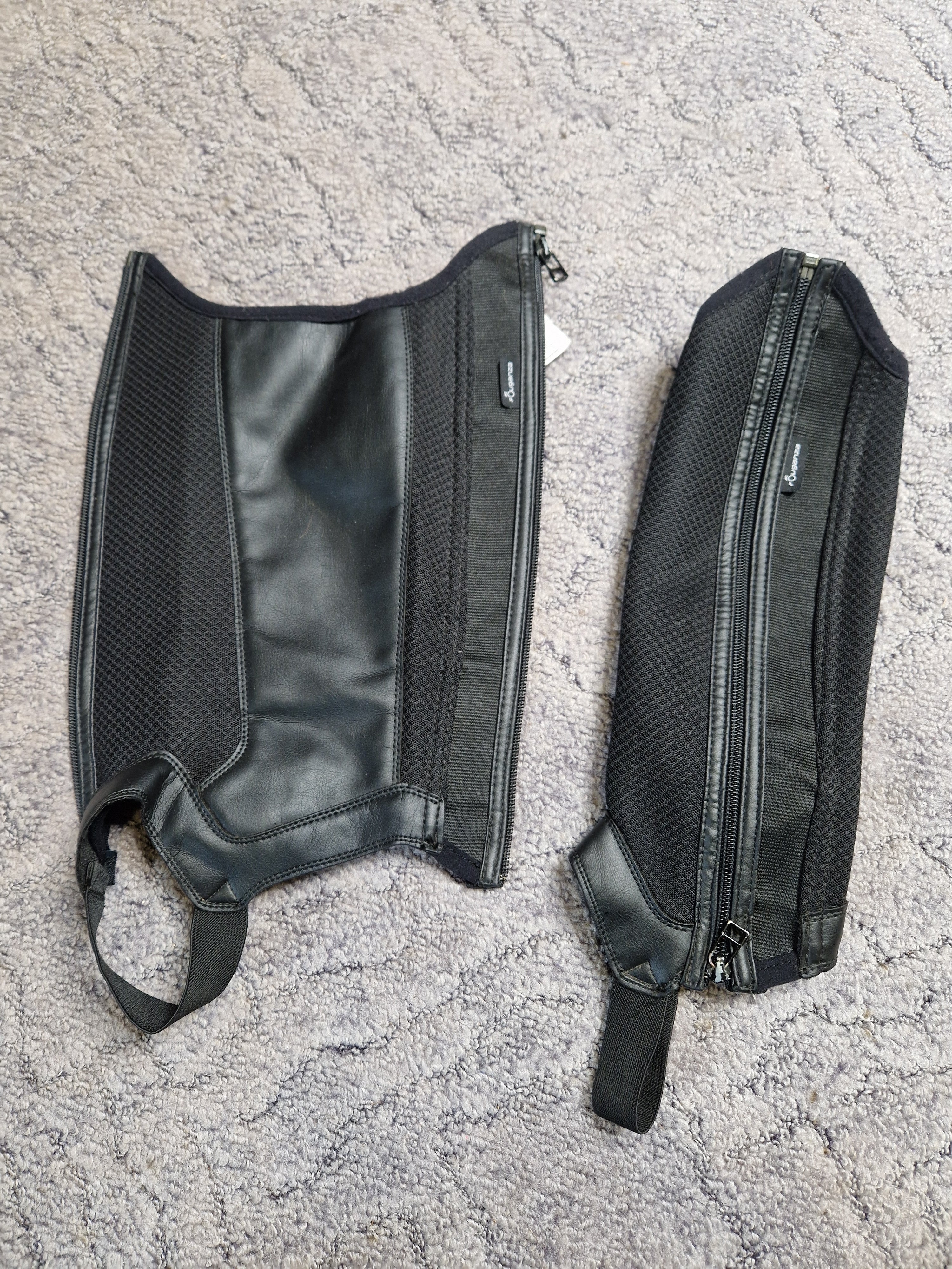 Czapsy FOUGANZA 10 lat