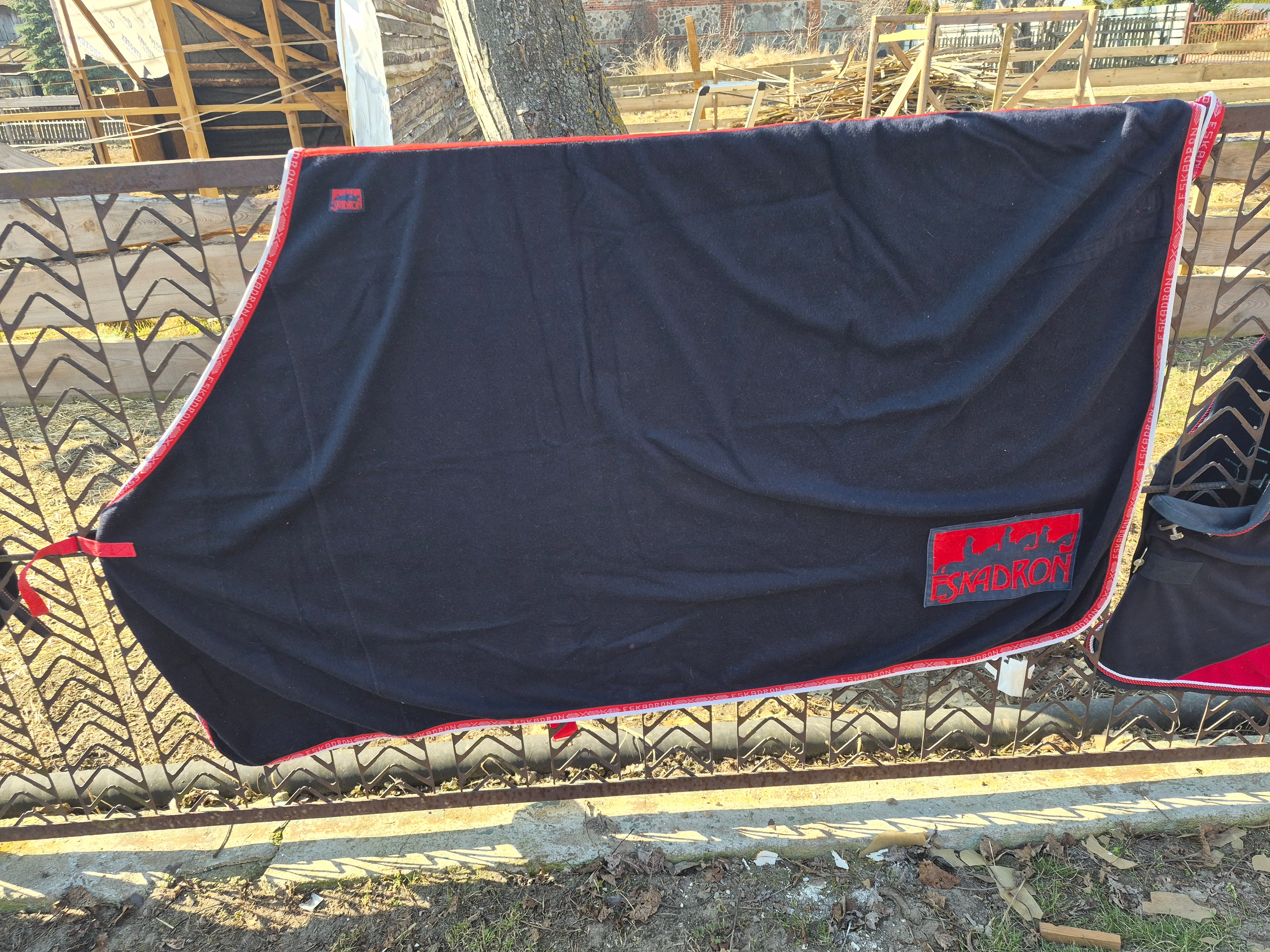 Derka eskadron 135 cm ( M )